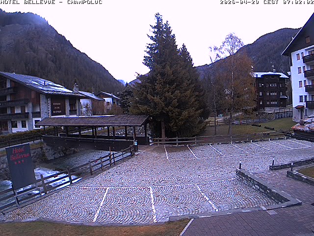 immagine della webcam nei dintorni di Chamois: webcam Ayas