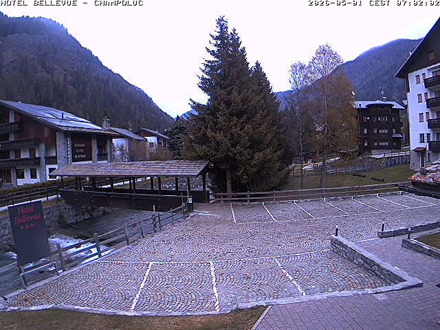 immagine della webcam nei dintorni di Fenis: webcam Ayas