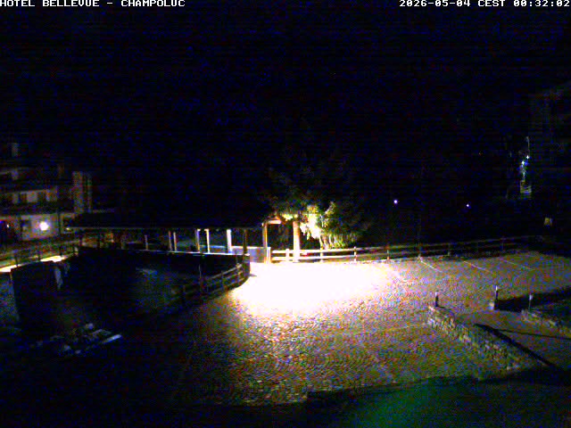 immagine della webcam nei dintorni di La Magdeleine: webcam Ayas