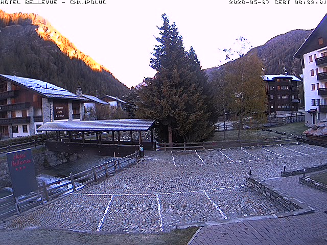immagine della webcam nei dintorni di Brusson: webcam Ayas