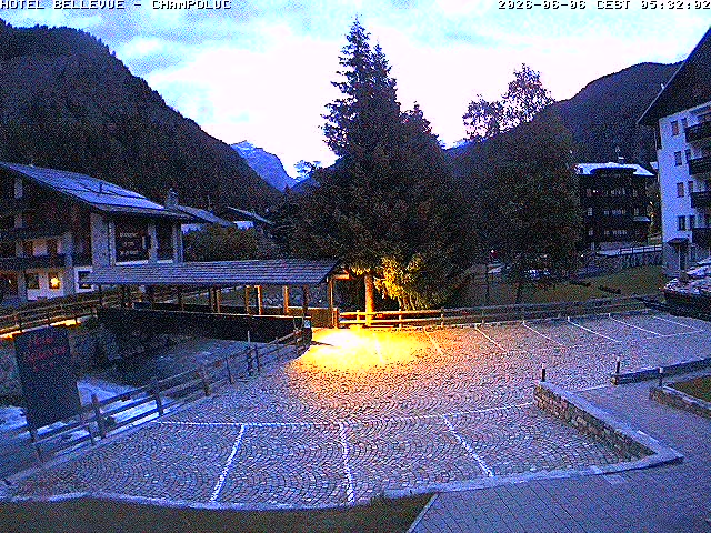 immagine della webcam nei dintorni di Cervinia: webcam Ayas