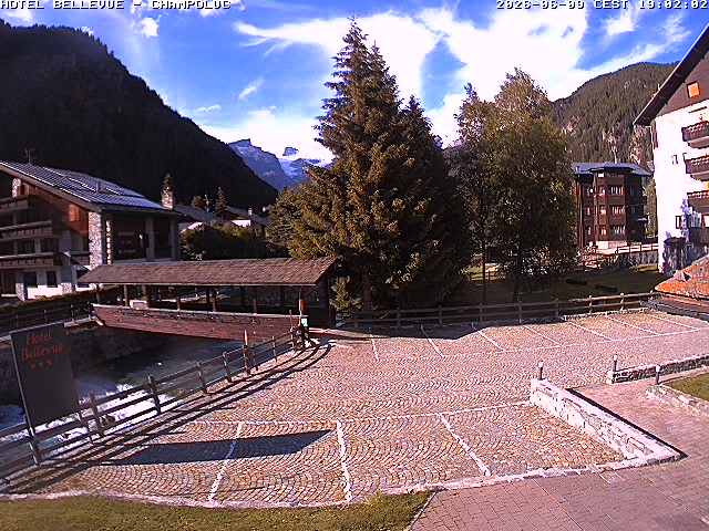 immagine della webcam nei dintorni di Torgnon: webcam Ayas