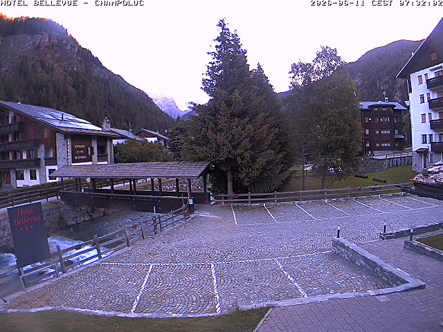 immagine della webcam nei dintorni di Chamois: webcam Ayas