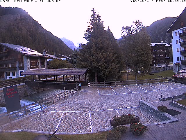 immagine della webcam nei dintorni di Capanna Margherita: webcam Ayas