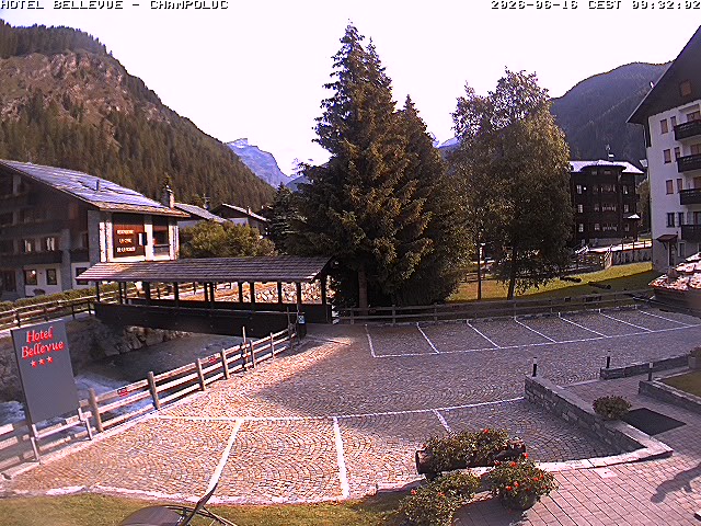 immagine della webcam nei dintorni di Passo dei Salati: webcam Ayas