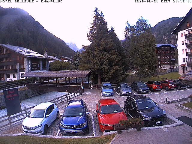 immagine della webcam nei dintorni di Gressoney-Saint-Jean: webcam Ayas